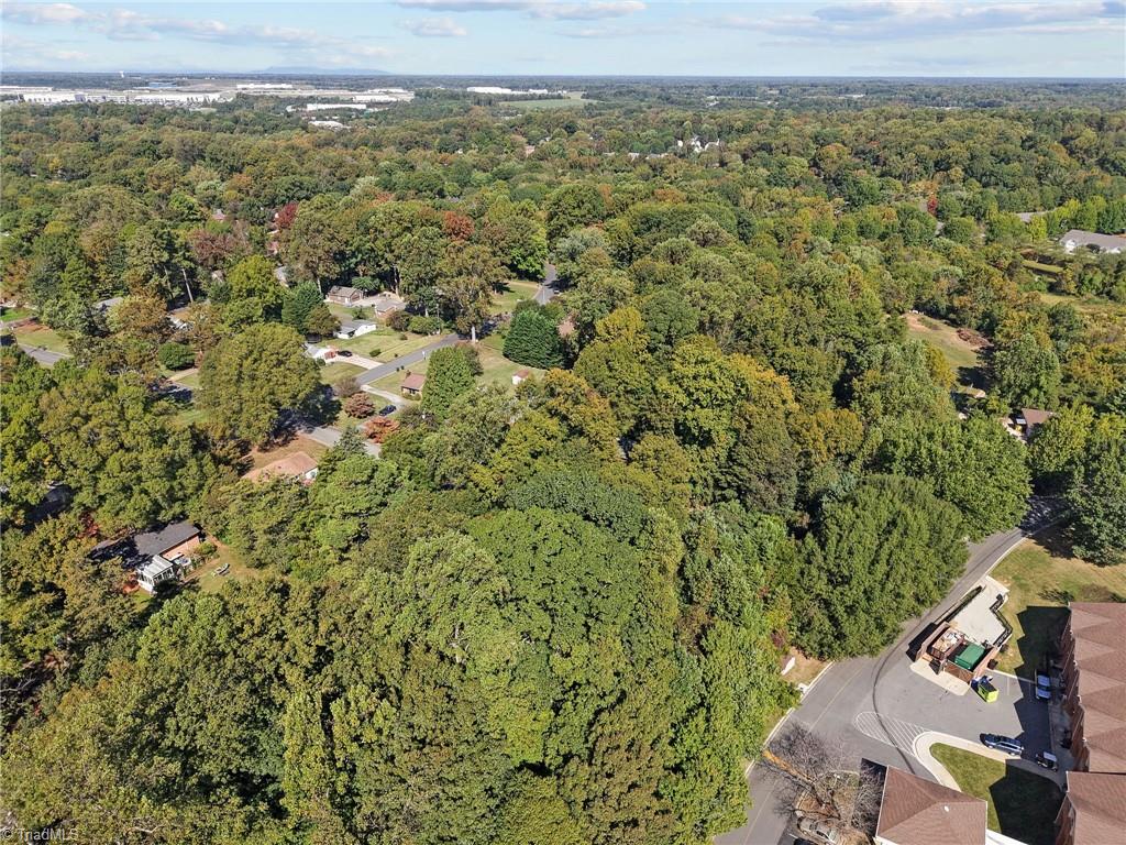 6203 Roblyn Road, Greensboro