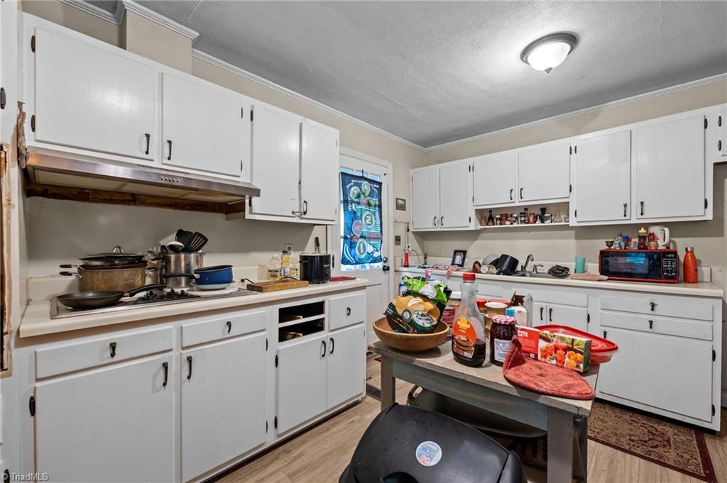 6203 Roblyn Road, Greensboro