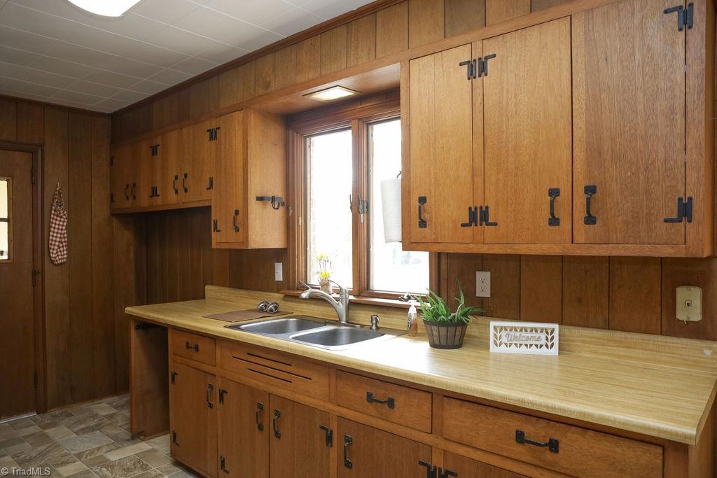 731 Mineral Springs Road