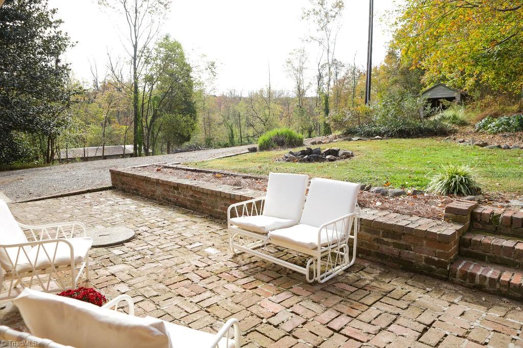 731 Mineral Springs Road