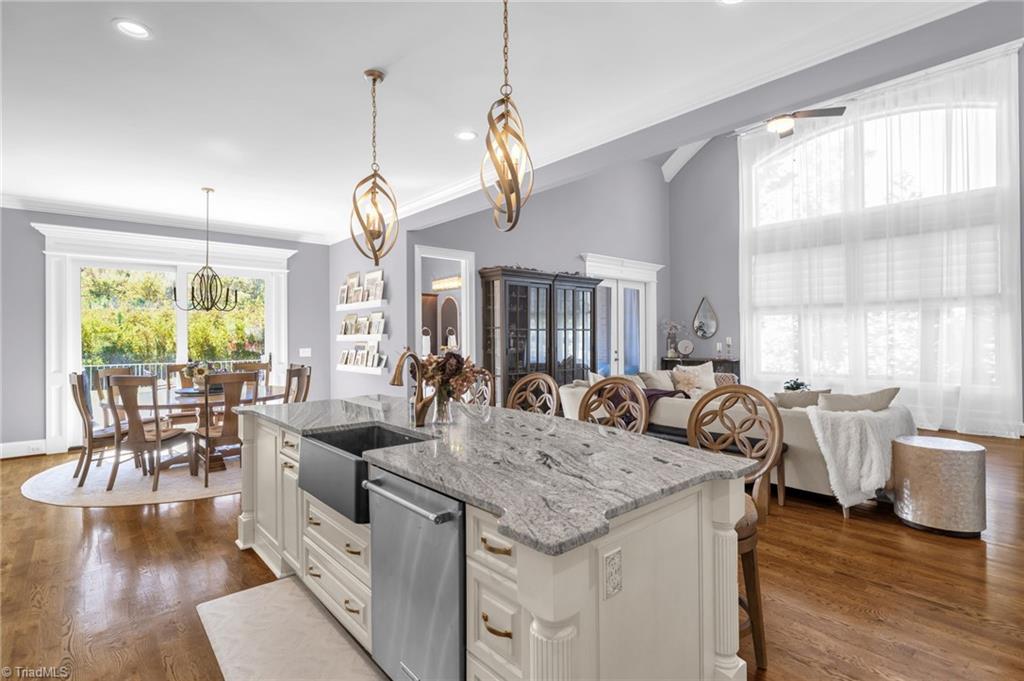 7497 Shadow Creek Drive, Summerfield