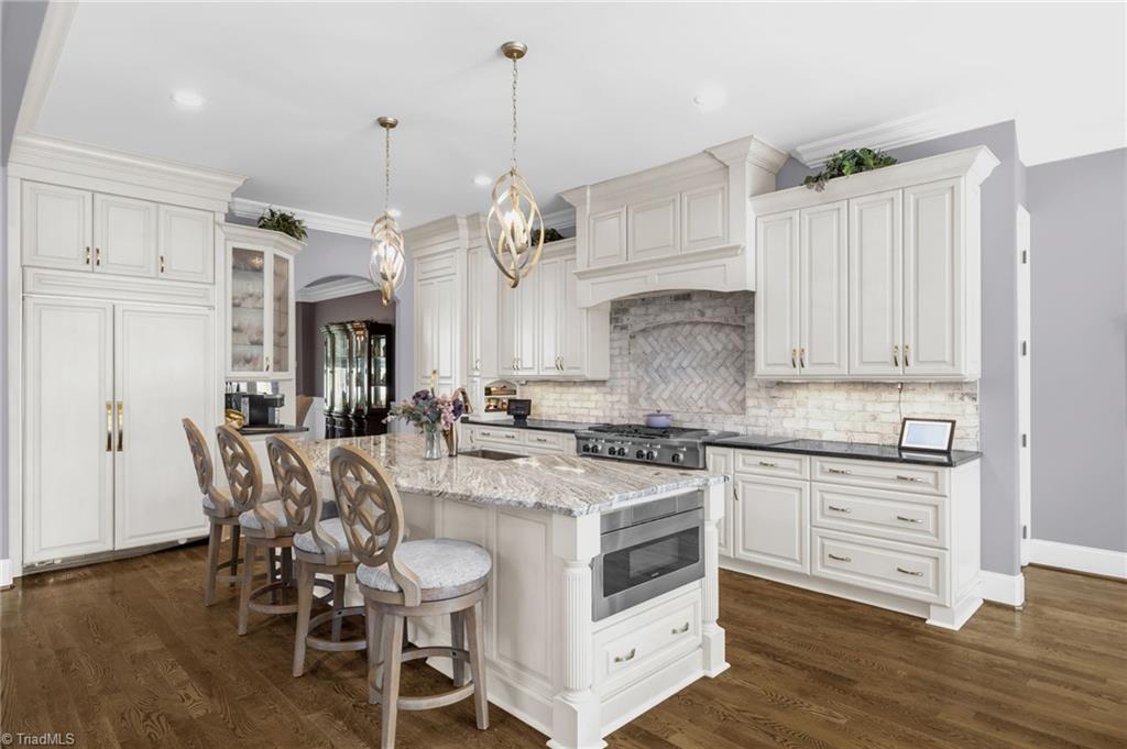 7497 Shadow Creek Drive, Summerfield