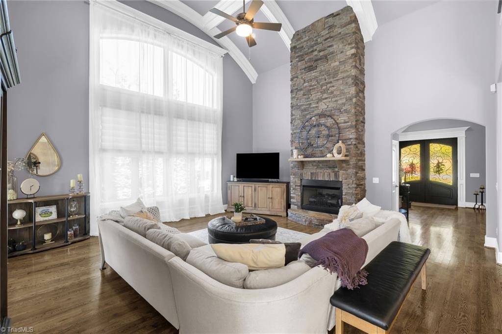 7497 Shadow Creek Drive, Summerfield