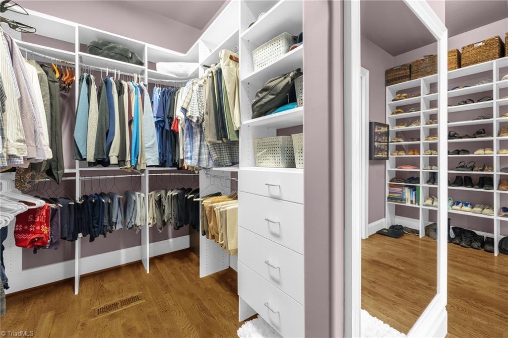 7497 Shadow Creek Drive, Summerfield