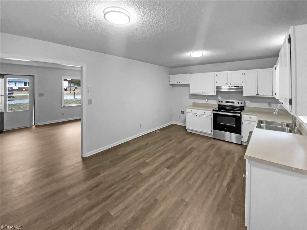 1806 Glenside Drive
