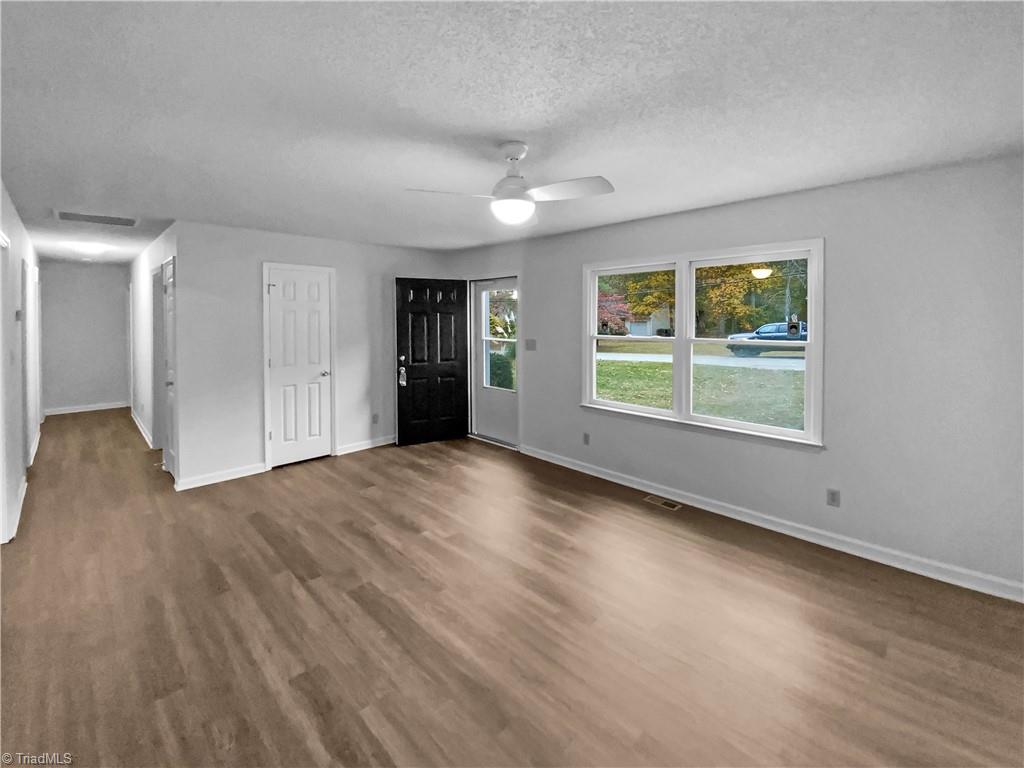 1806 Glenside Drive