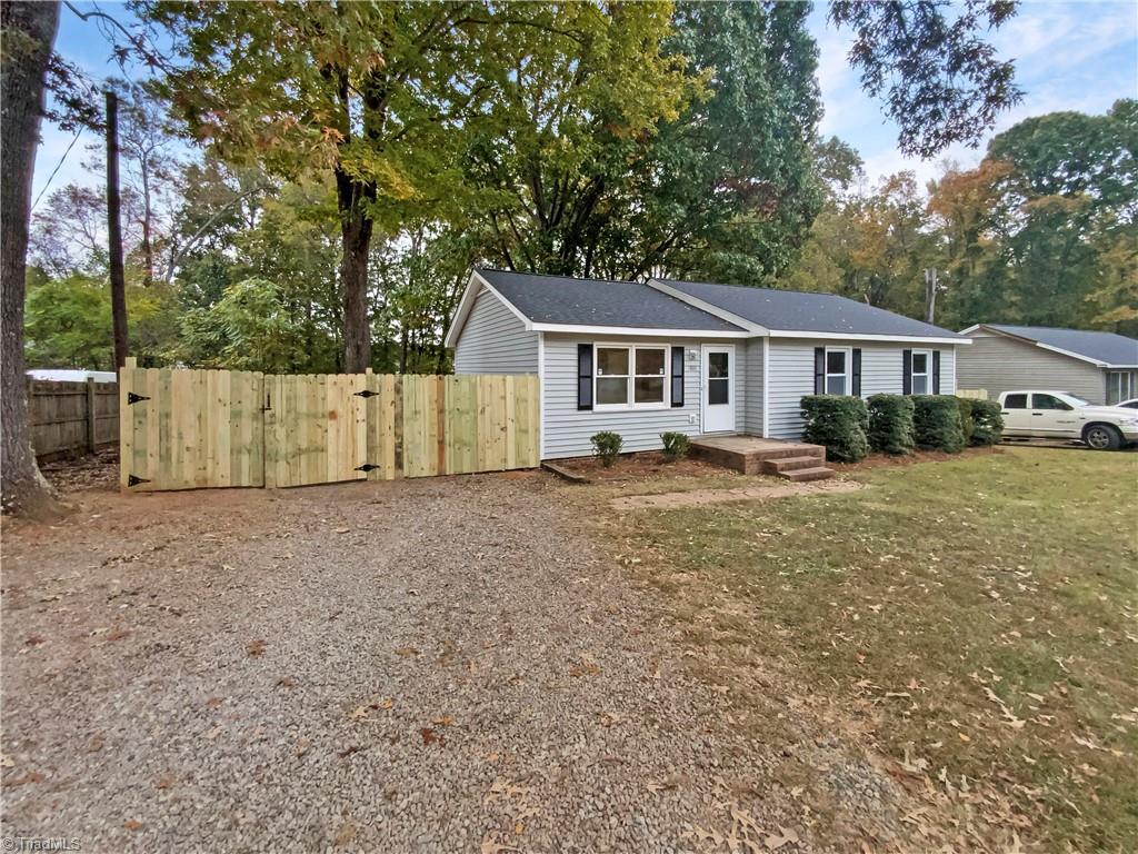 1806 Glenside Drive