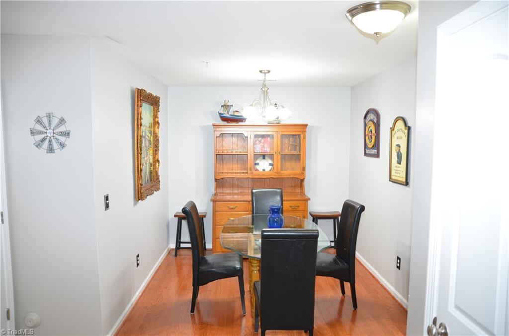 7104 Friendly Avenue # 105