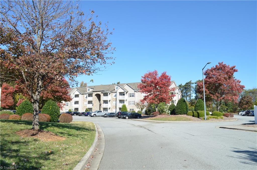 7104 Friendly Avenue # 105