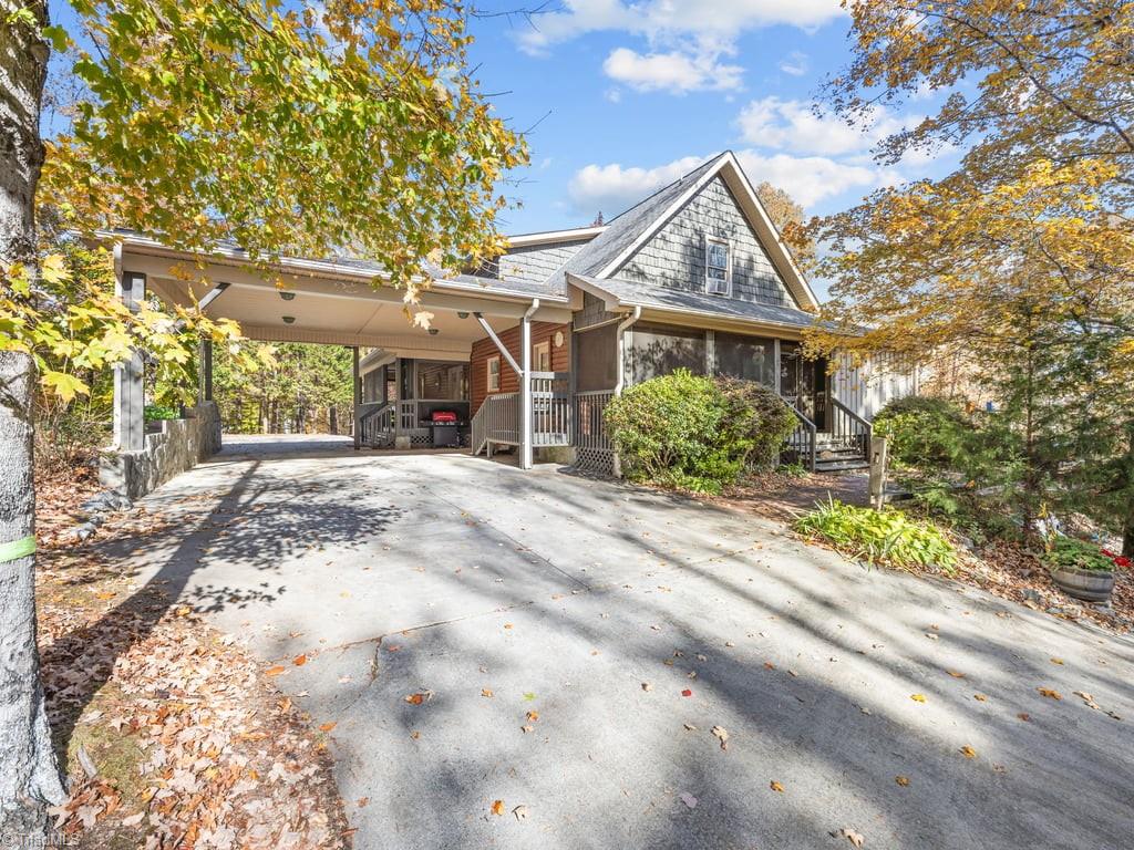 590 Walker Boulevard