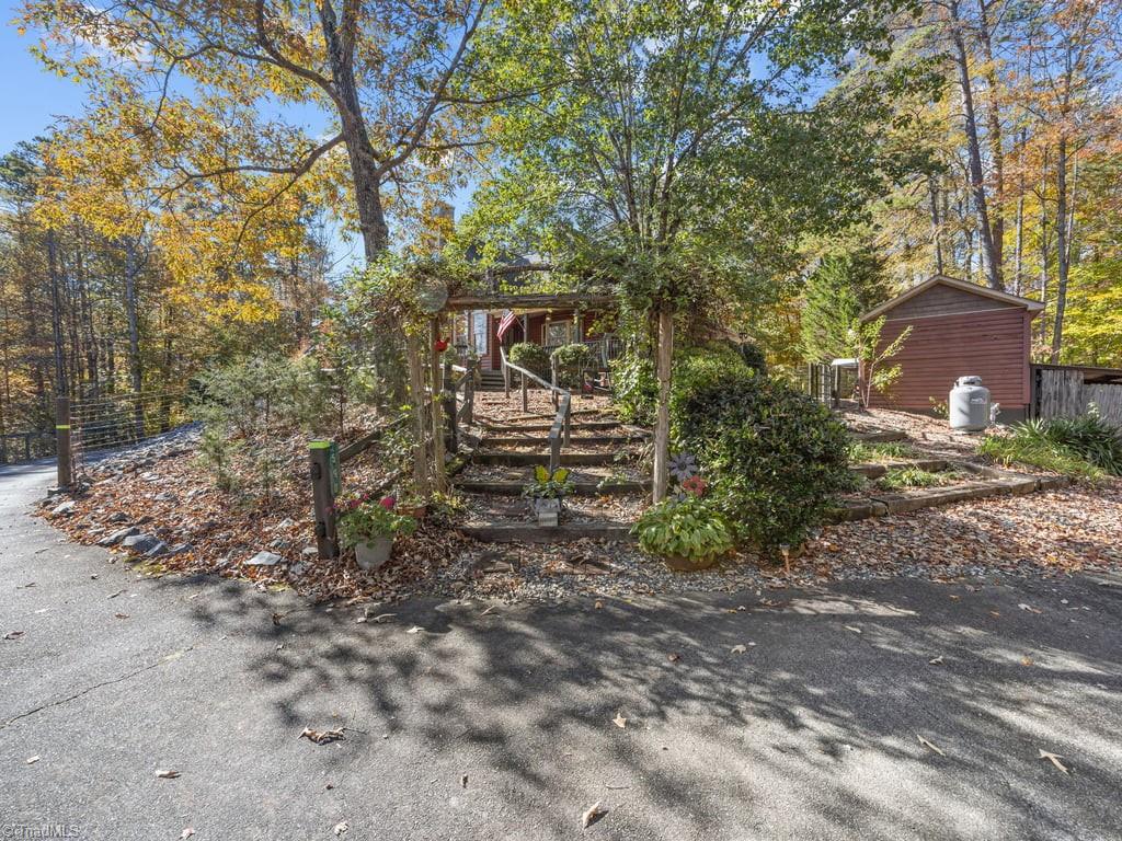 590 Walker Boulevard