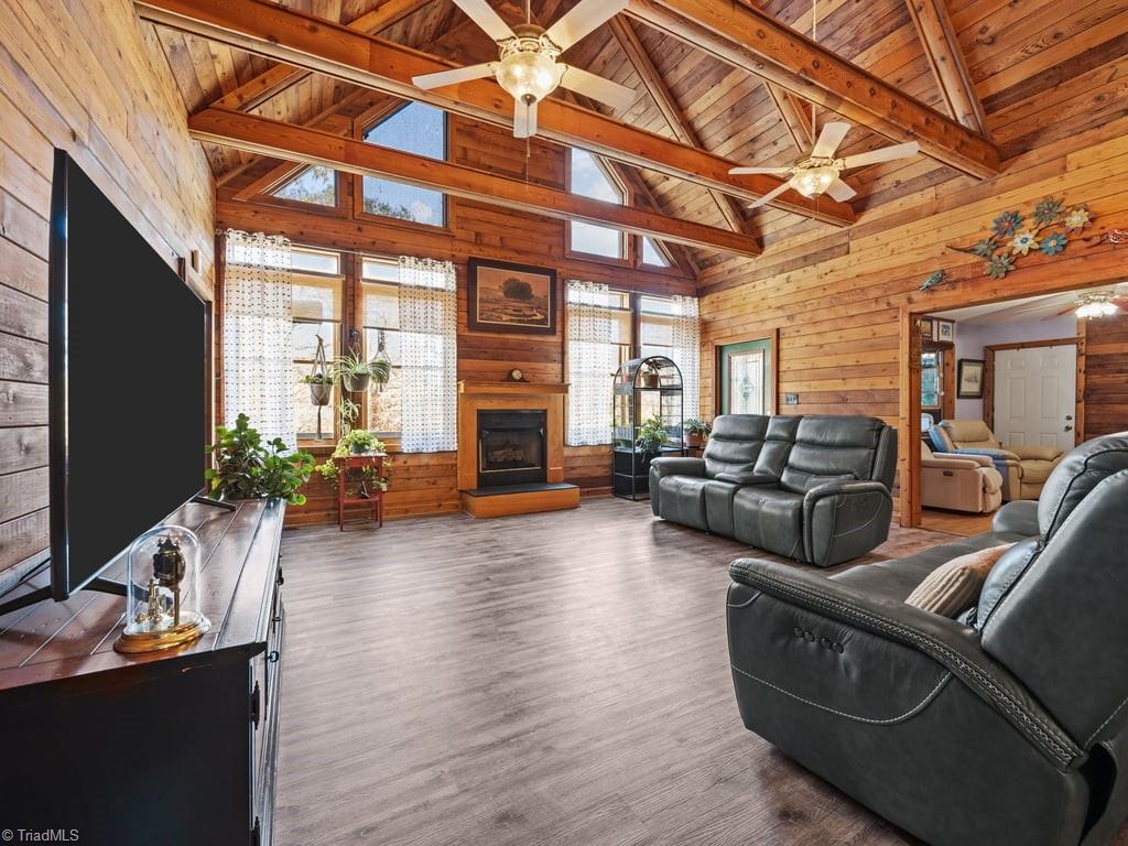 590 Walker Boulevard