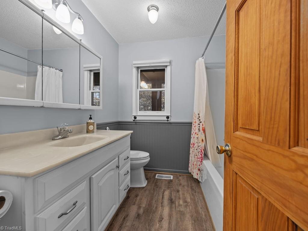 590 Walker Boulevard