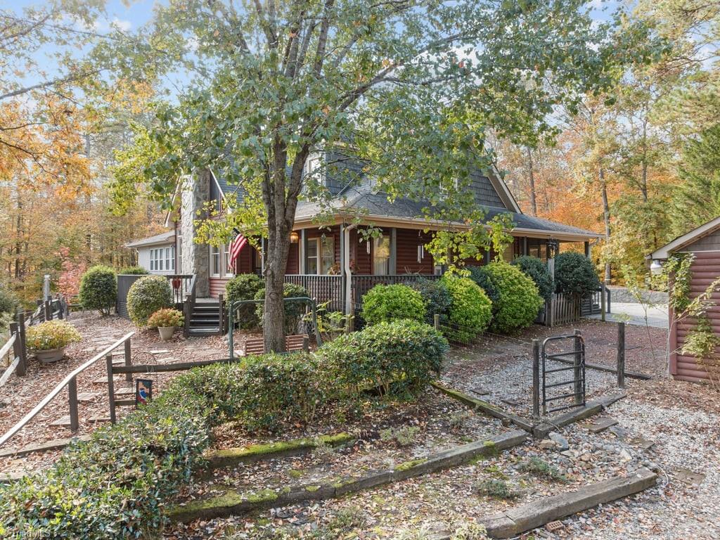 590 Walker Boulevard