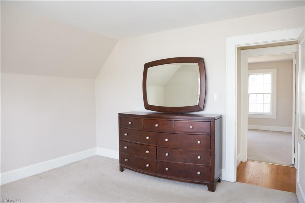 1805 W Friendly Avenue