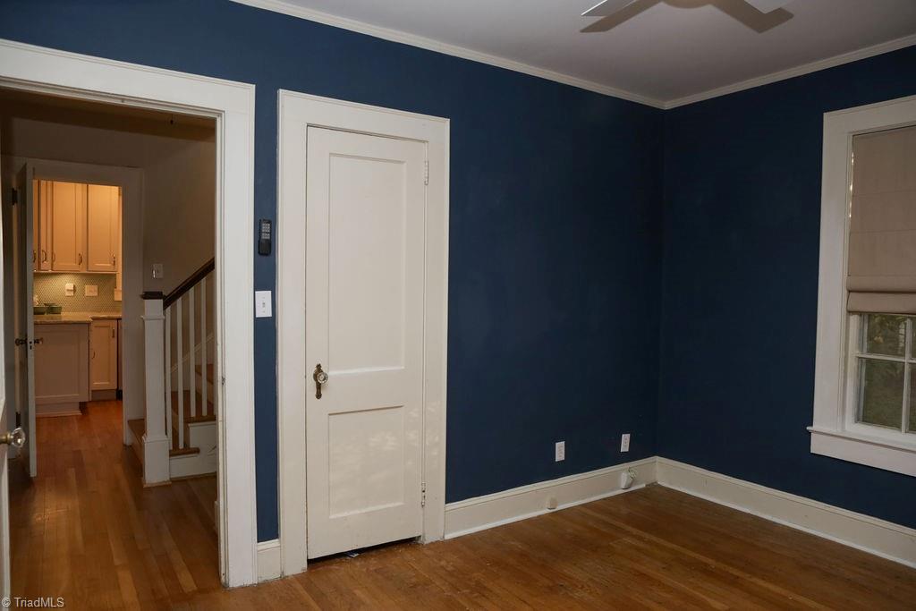 1805 W Friendly Avenue