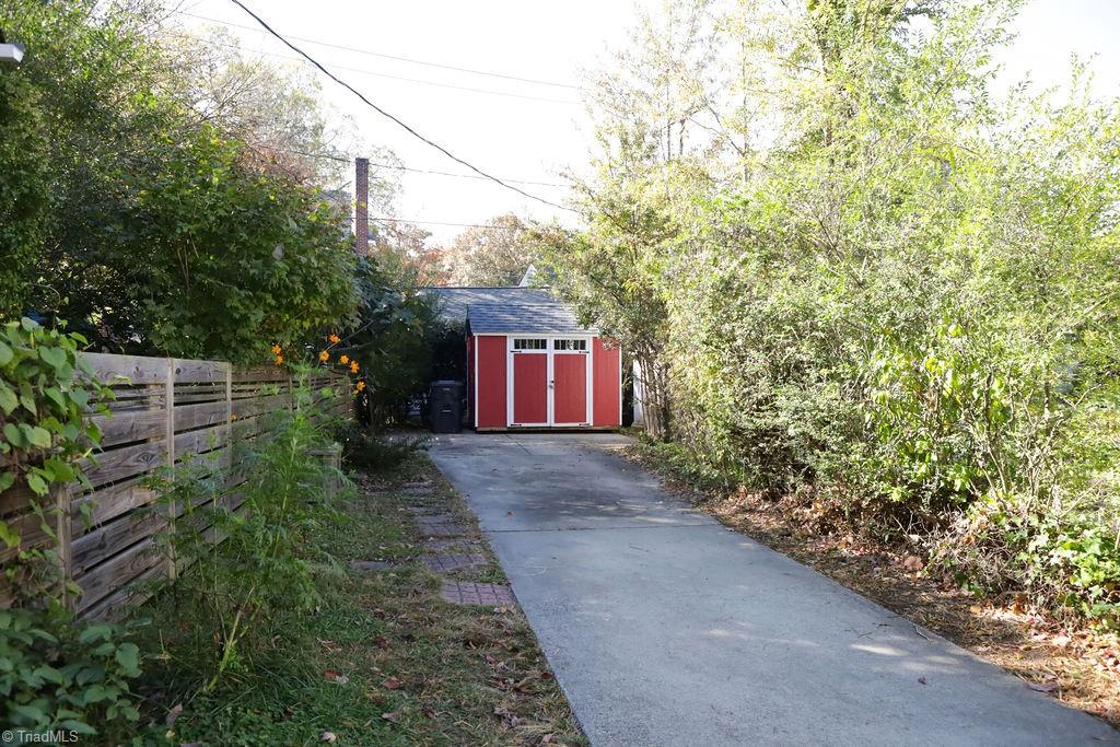 1805 W Friendly Avenue