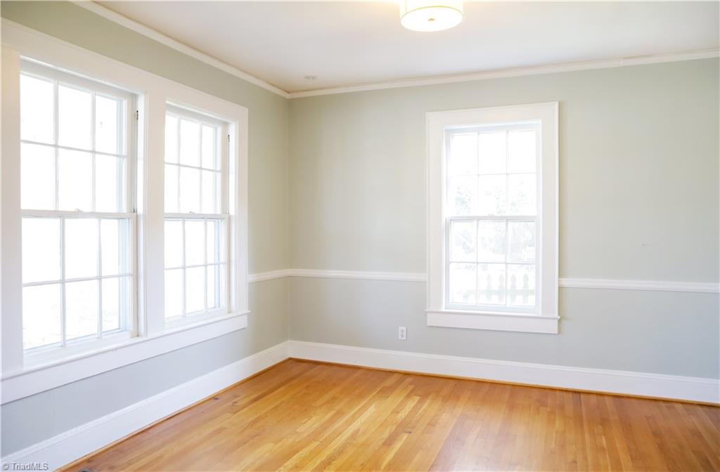 1805 W Friendly Avenue