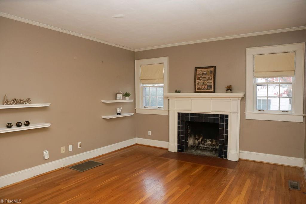 1805 W Friendly Avenue