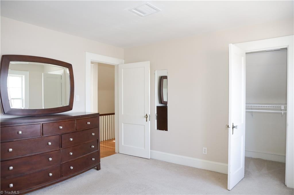 1805 W Friendly Avenue