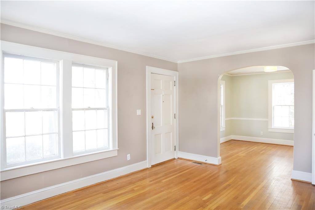 1805 W Friendly Avenue