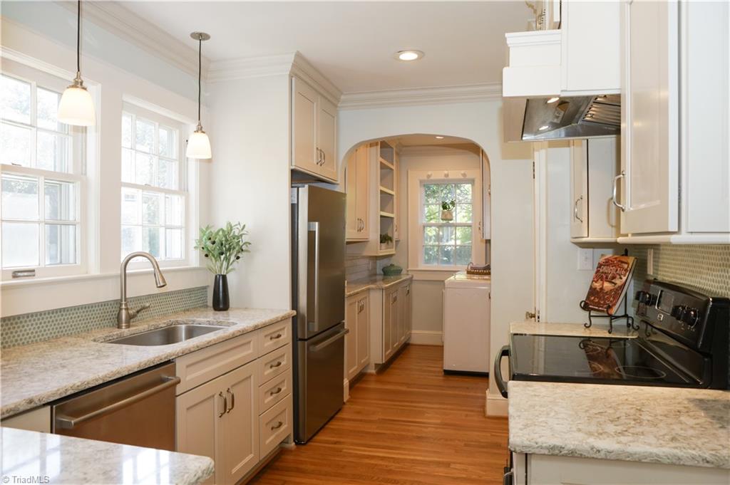 1805 W Friendly Avenue