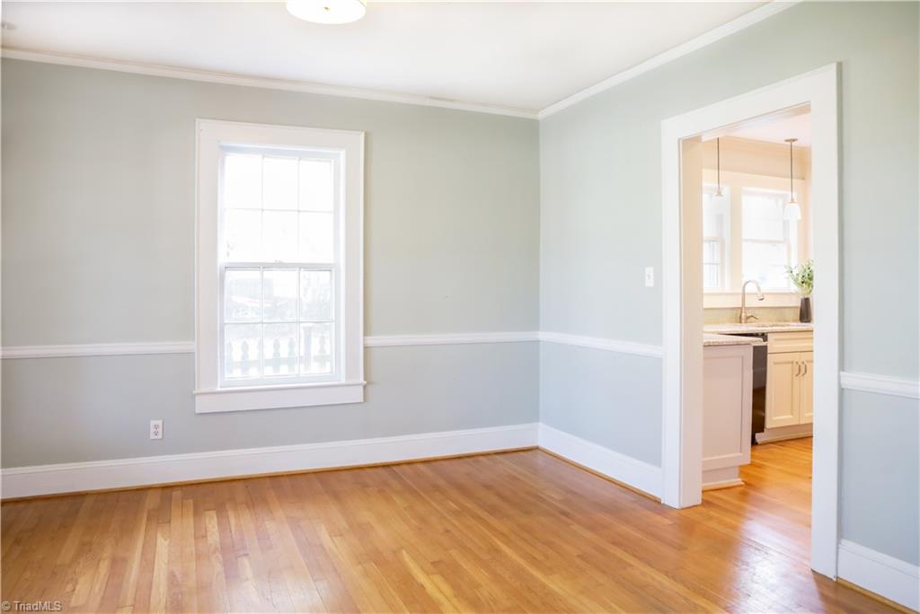 1805 W Friendly Avenue