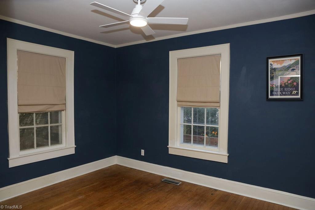 1805 W Friendly Avenue