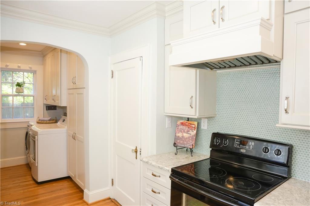 1805 W Friendly Avenue