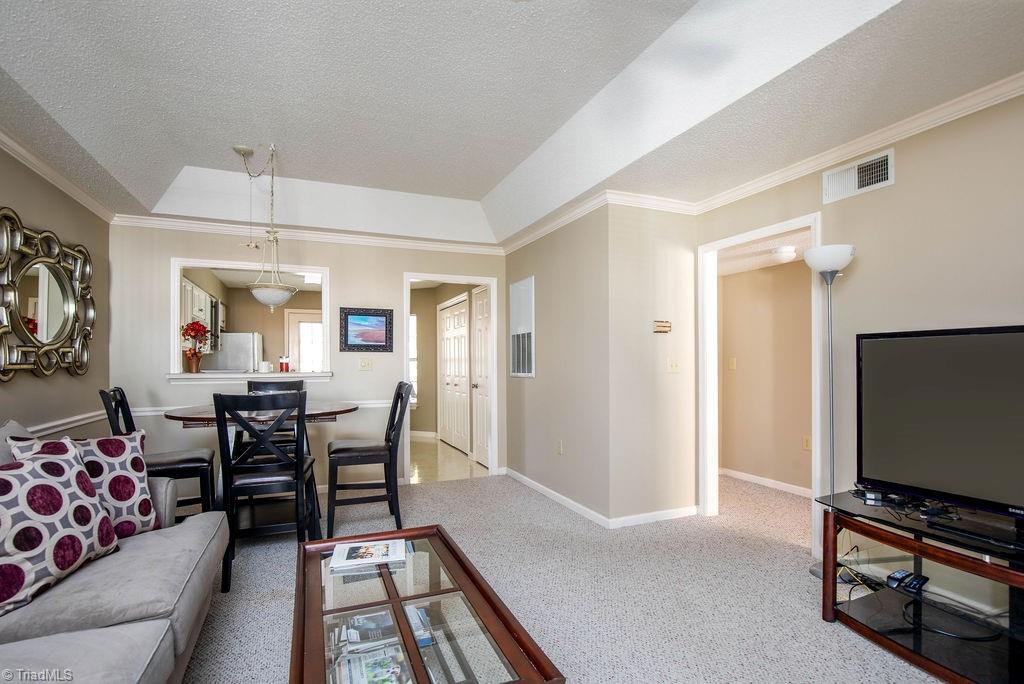 2630 Ingleside Drive # 2D