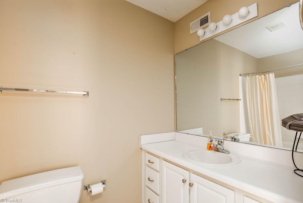 2630 Ingleside Drive # 2D