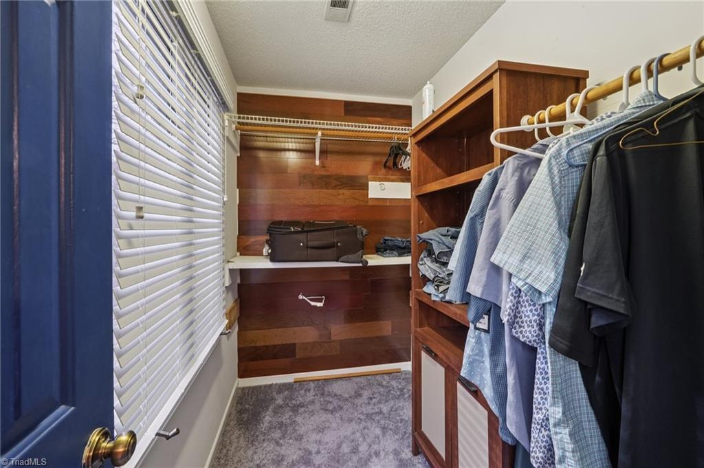 113 Briar Ridge Circle, Winston-Salem
