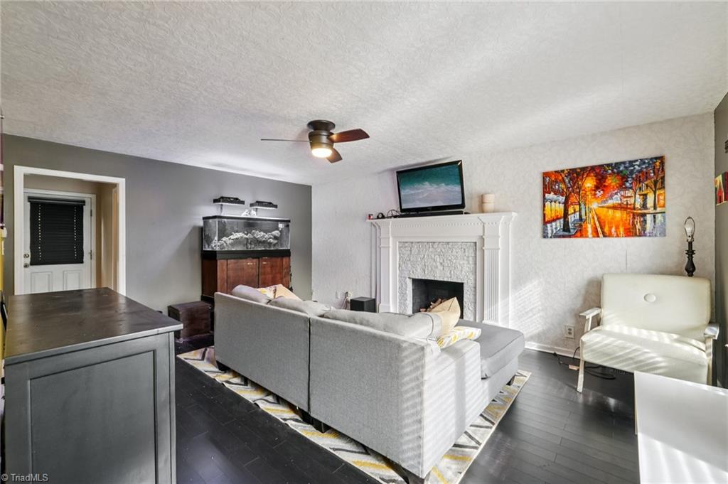 113 Briar Ridge Circle, Winston-Salem