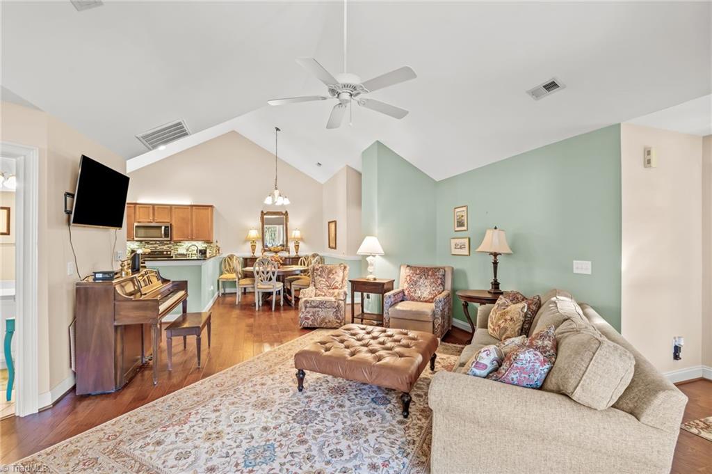 4332 Grassy Moss Drive