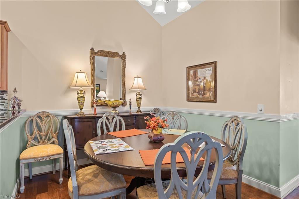 4332 Grassy Moss Drive
