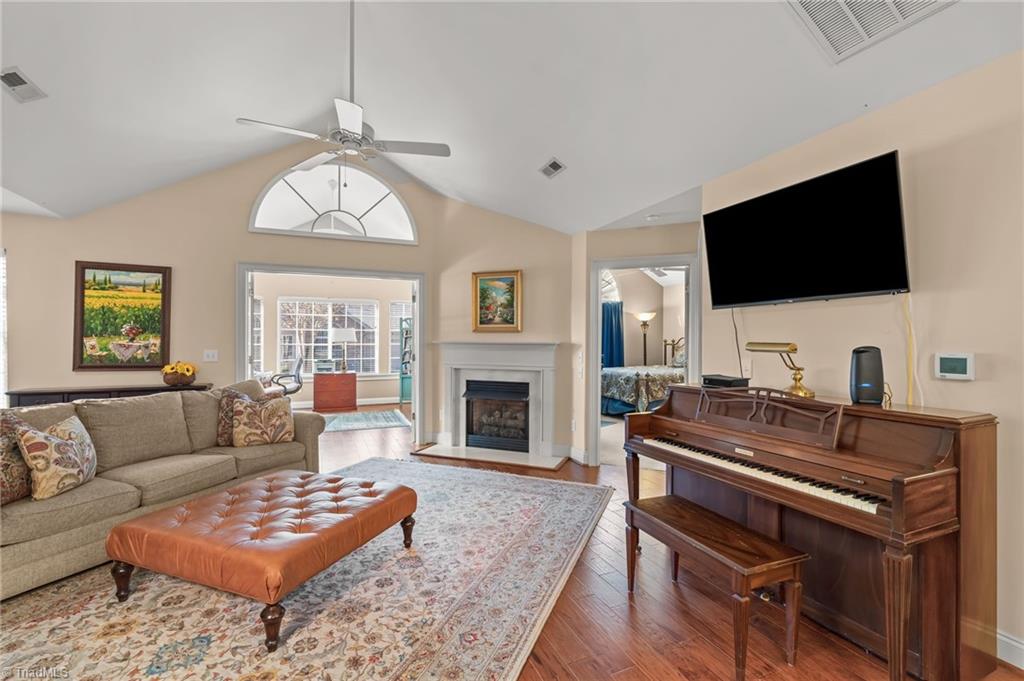 4332 Grassy Moss Drive