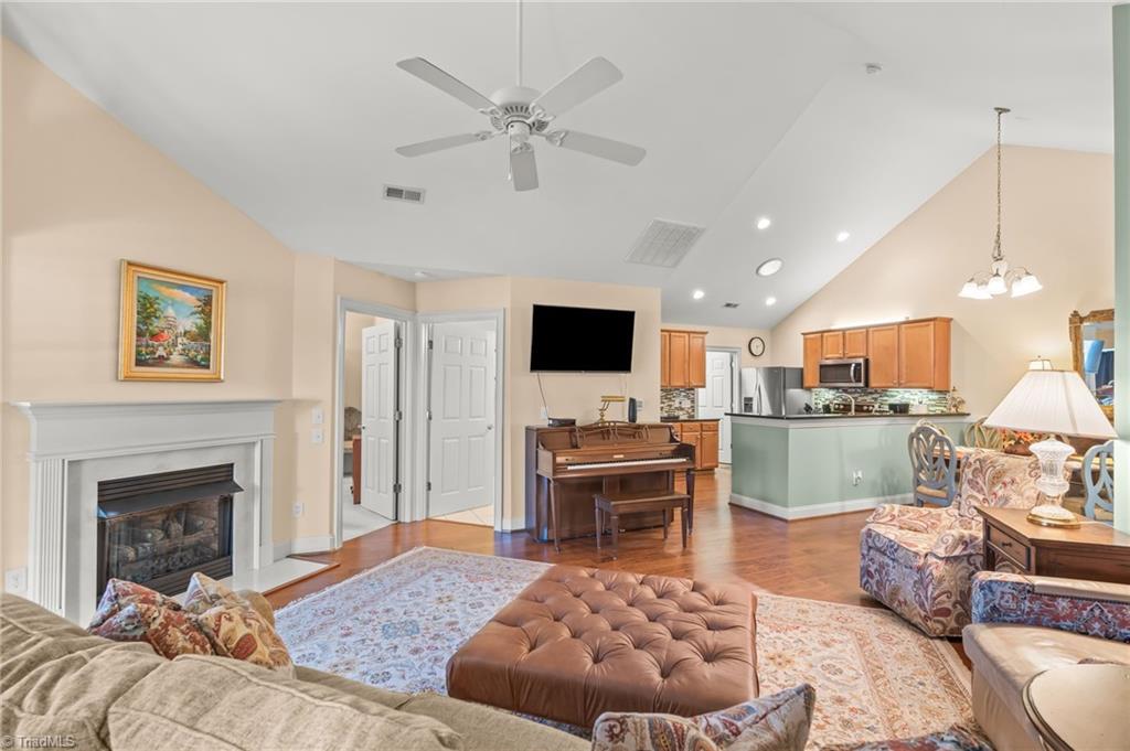 4332 Grassy Moss Drive