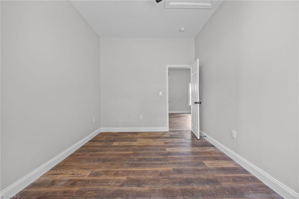 10 Hames Street