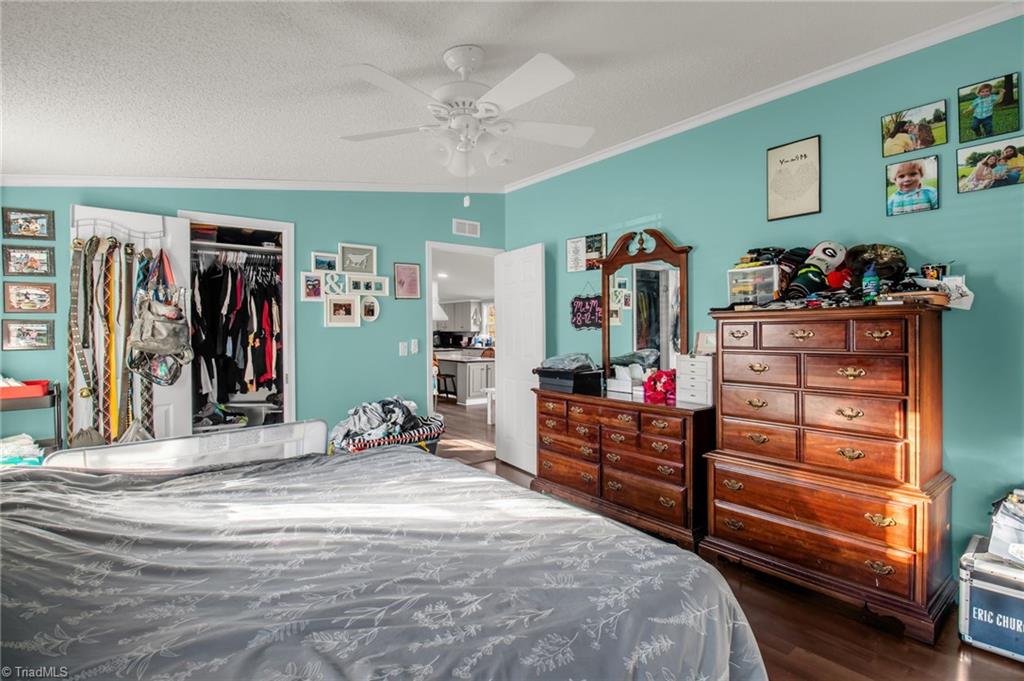 305 Whispering Oaks Drive