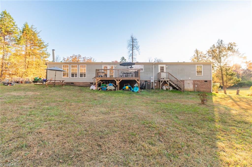 305 Whispering Oaks Drive