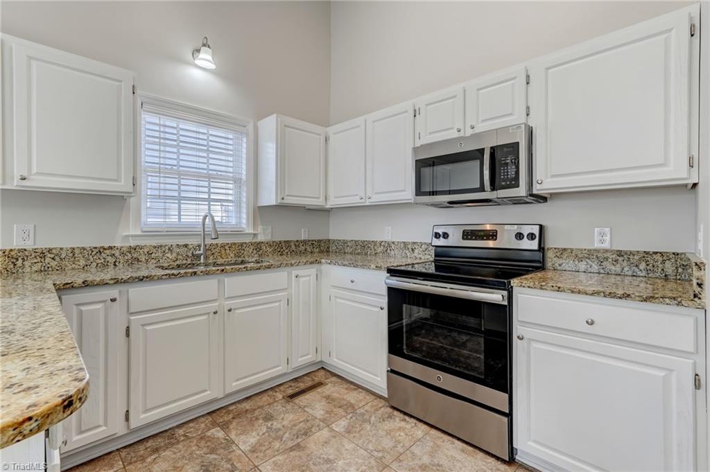 4572 Bottoms Rock Lane