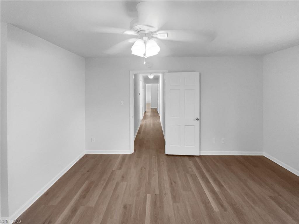 2297 Lakeview Terrace