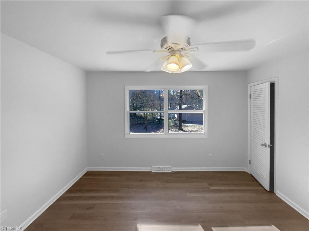 2297 Lakeview Terrace