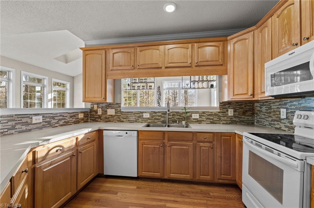 3103 Meadowland Terrace