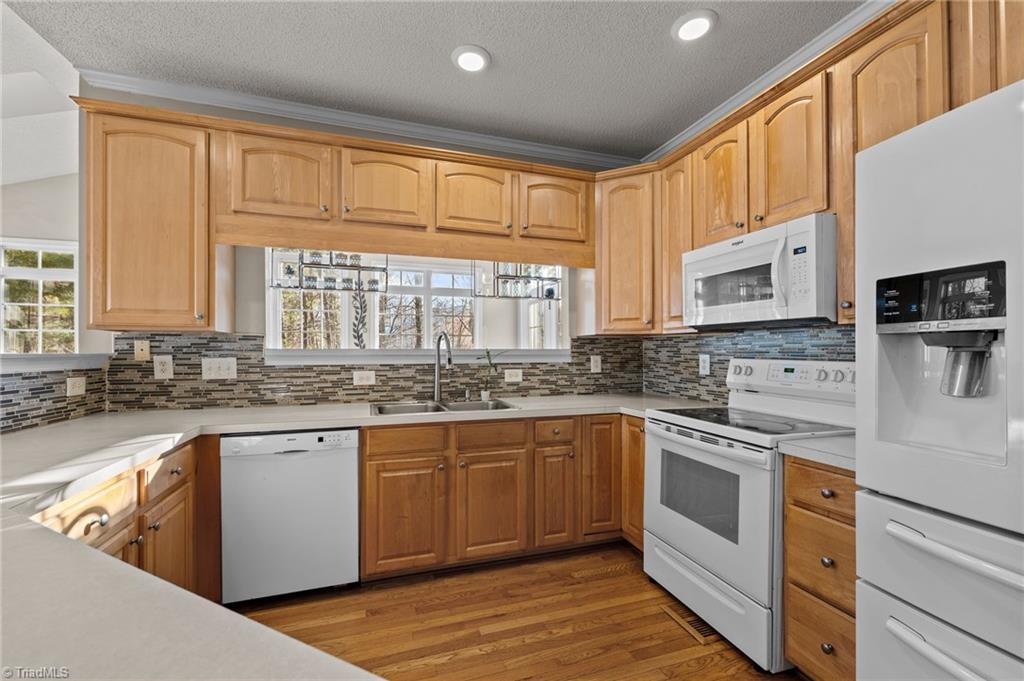 3103 Meadowland Terrace