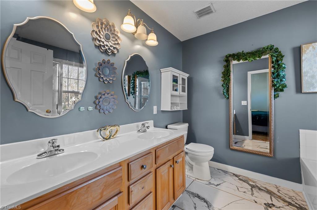 3103 Meadowland Terrace