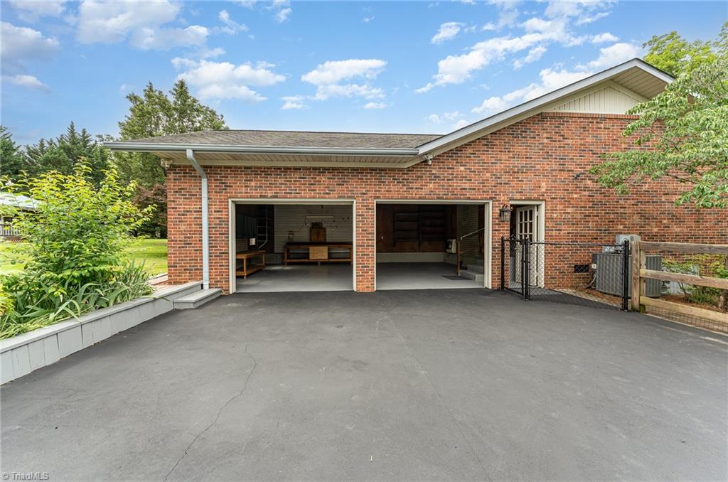 412 Stage Coach Court