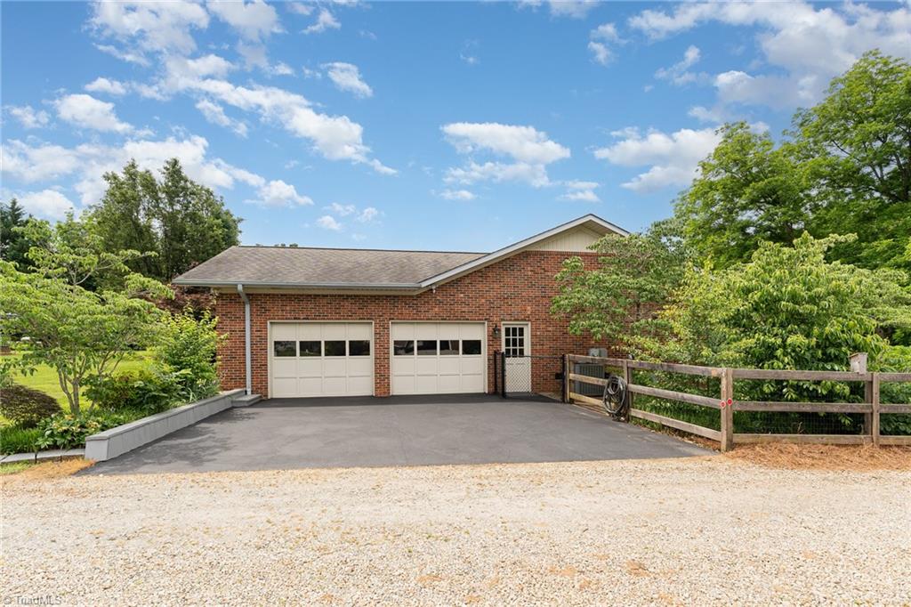 412 Stage Coach Court