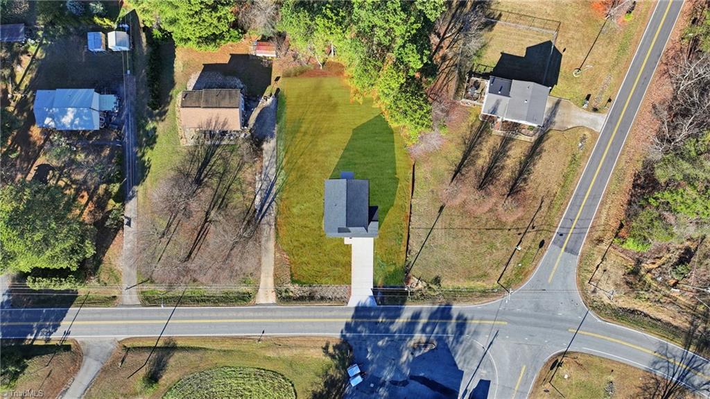 1679 Old Hollow Road, Winston-Salem