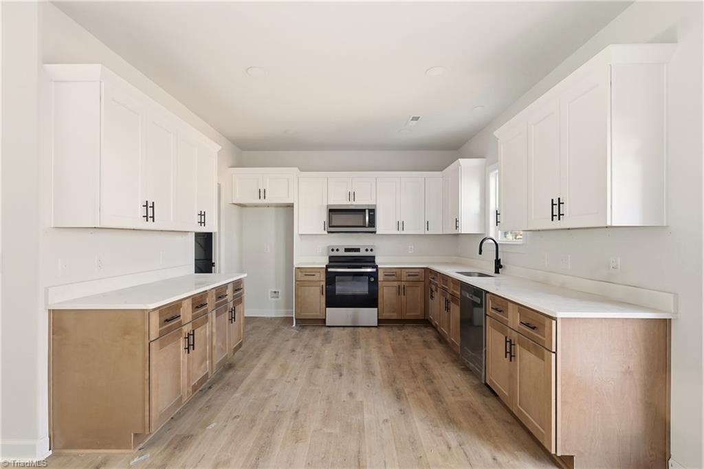 1679 Old Hollow Road, Winston-Salem